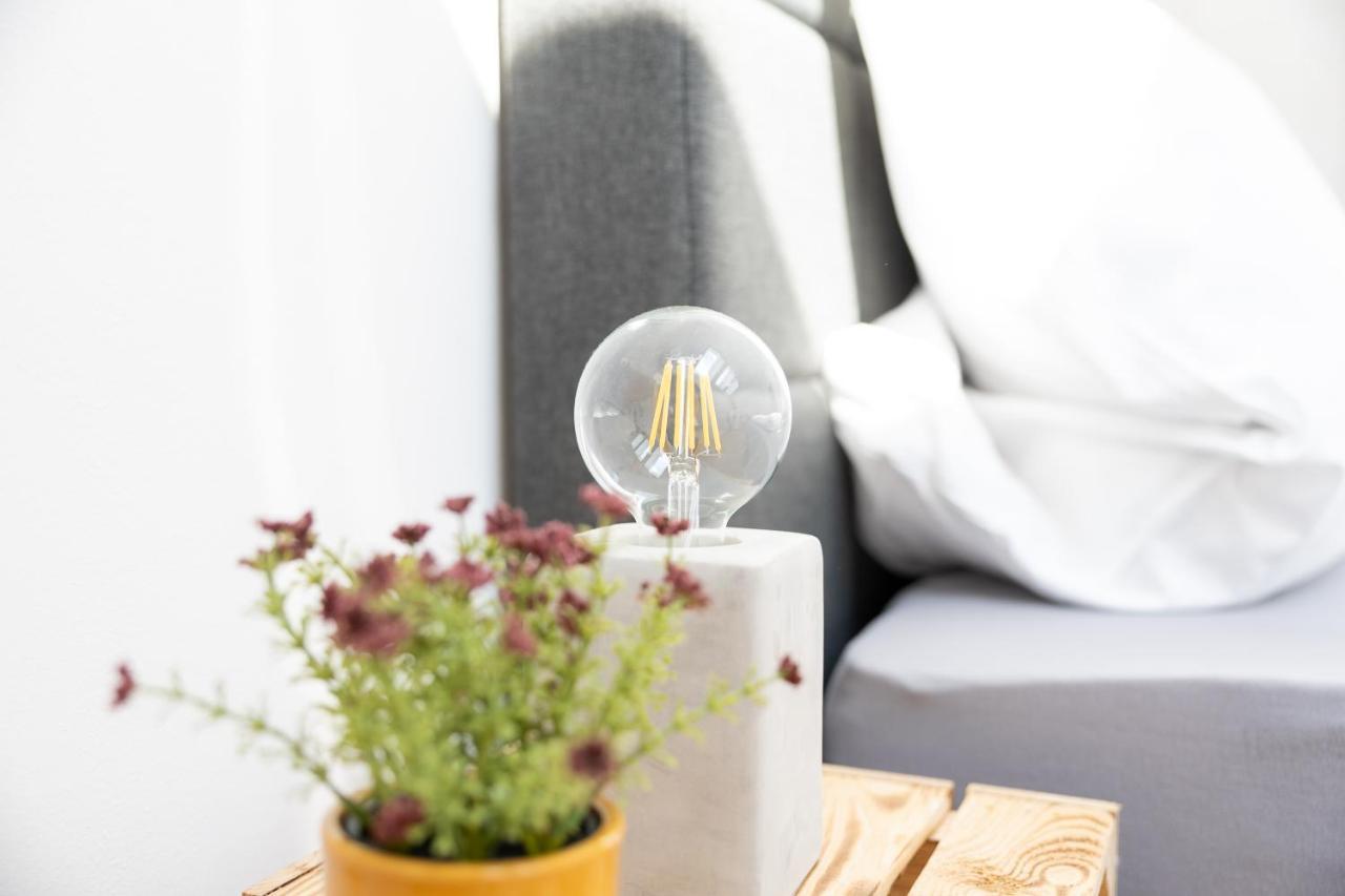 Ko-Living - Captain'S Suite - Altstadt - Mit Kueche, Smart Tv & Balkon - 6P Halle  ภายนอก รูปภาพ